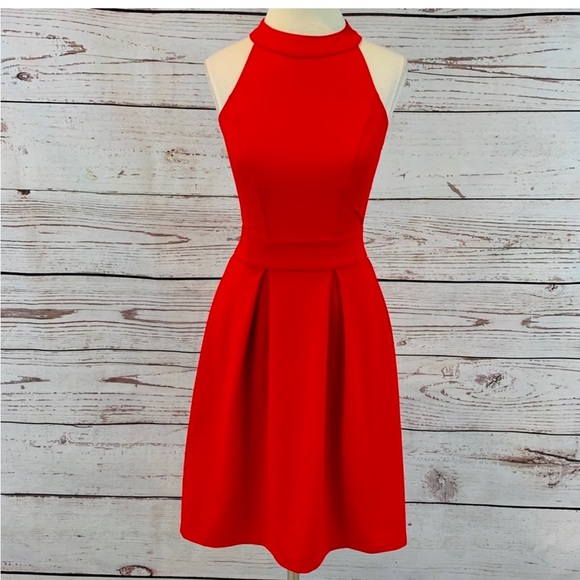 BERYDRESS SMALL RED BACKLESS DRESS STRETCH - Picture 8 of 11